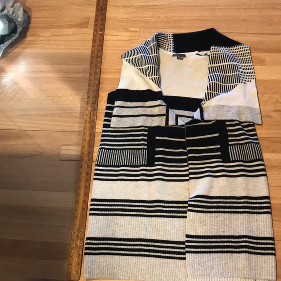 COPY - Gorgeous Vince mod graphic cashmere wool vest
